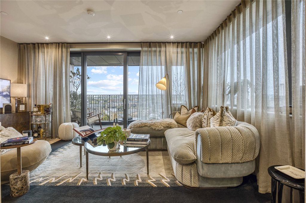 Property photo 3 of 33 Picture No. 07