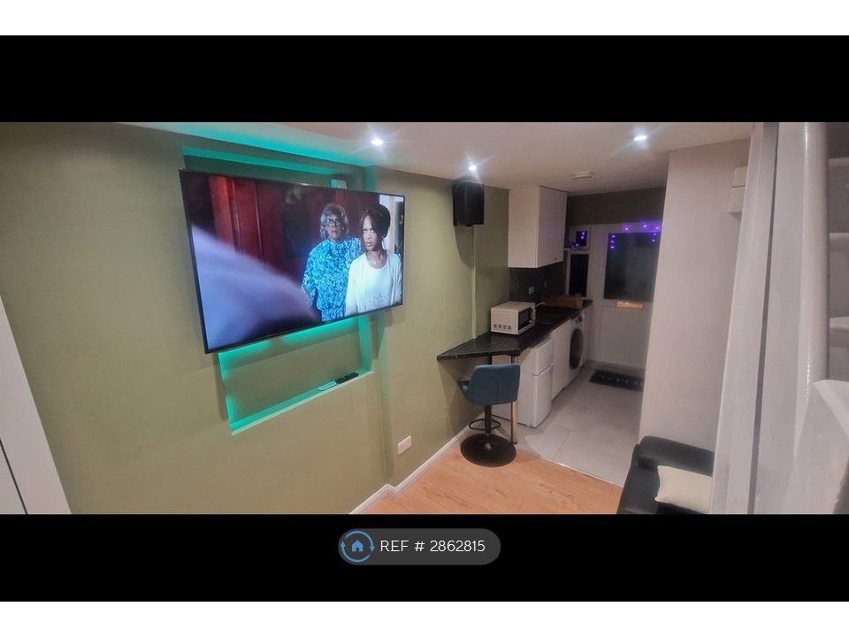 Property photo 1 of 25