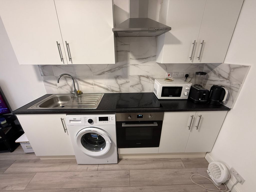 Property photo 2 of 3