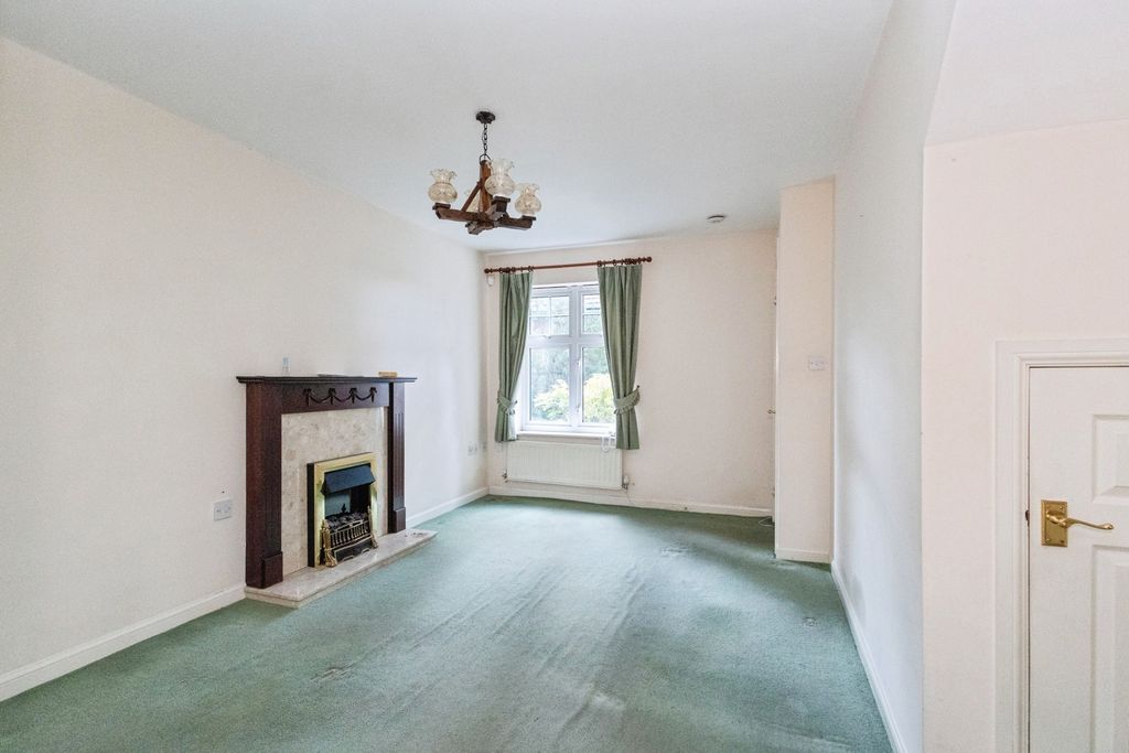 Property photo 2 of 16 Pbox-Img.Jpg