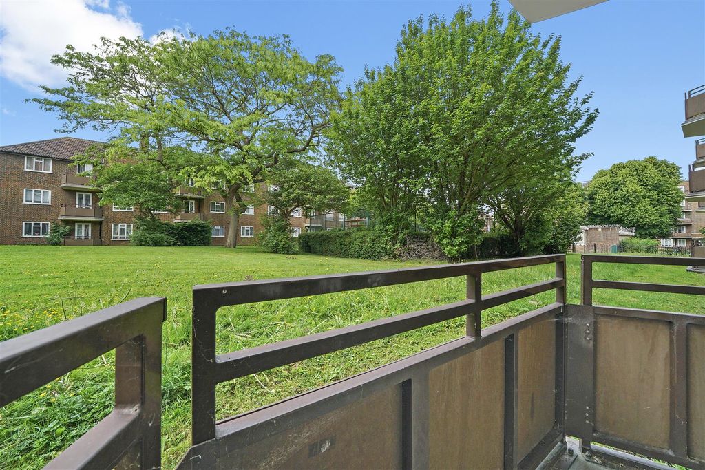 Property photo 1 of 16 Flat 2, Devereux House - J2Dibjcunibqclsf35Qr.Jpg