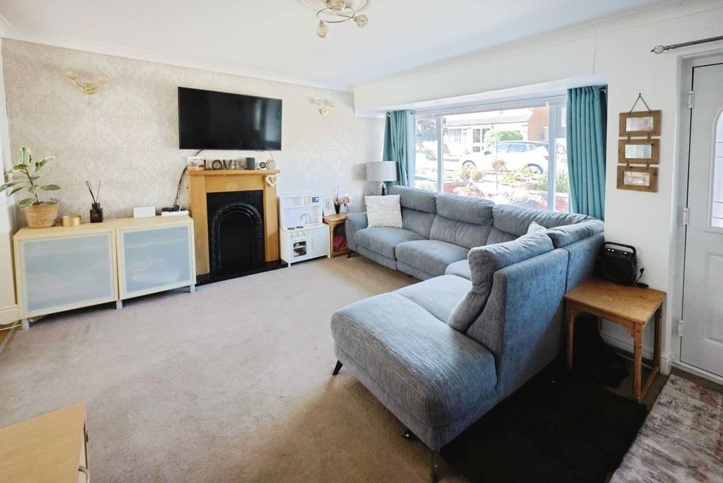 Property photo 2 of 16 Pbox-Img.Jpg