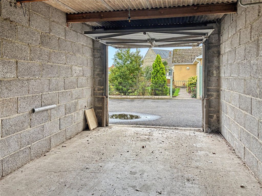 Property photo 3 of 5 Picture No. 04