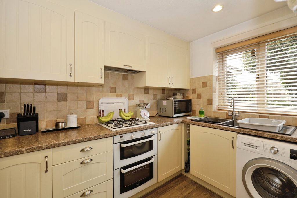 Property photo 3 of 18 Pbox-Img.Jpg