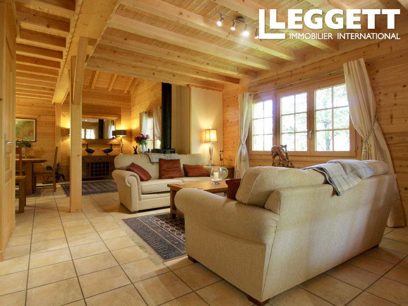 Property photo 2 of 10