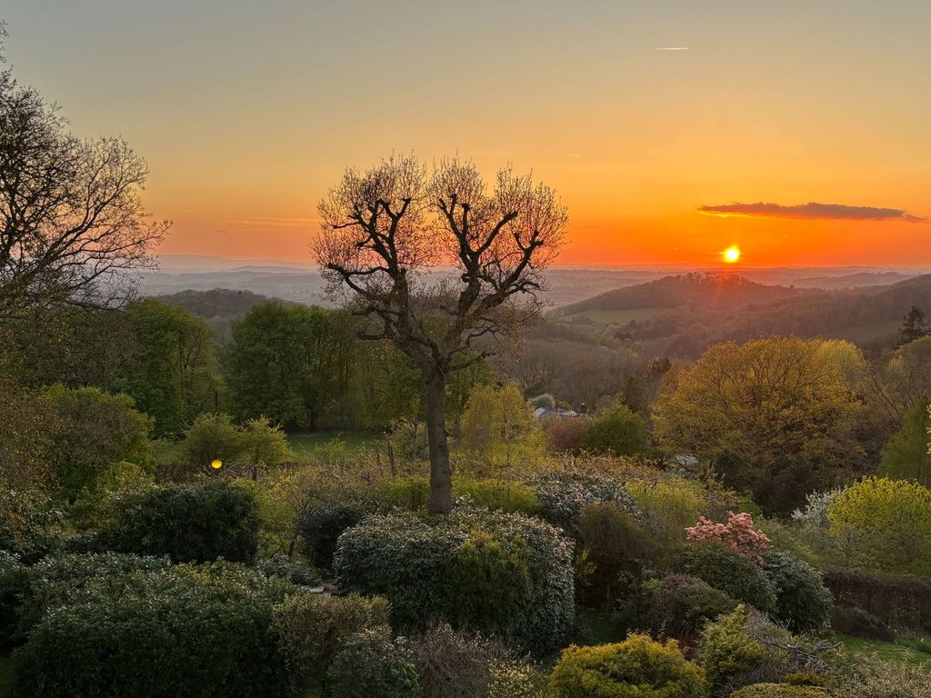 Property photo 3 of 25