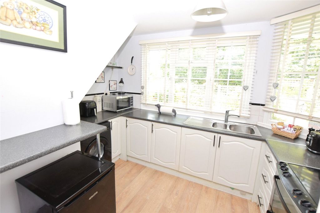Property photo 2 of 38 Picture No. 37