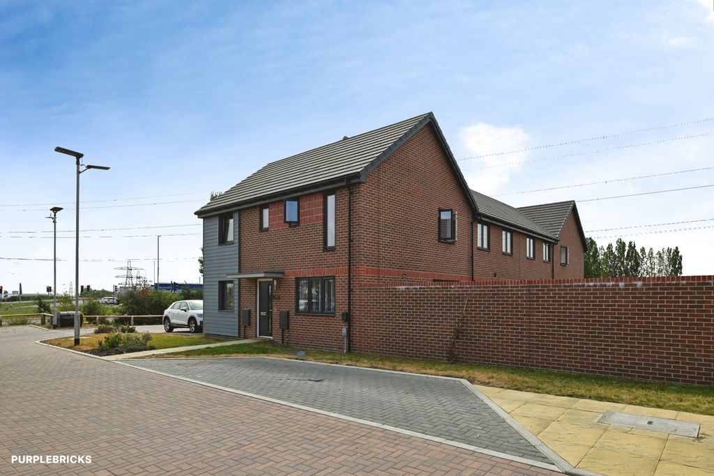 Property photo 2 of 22