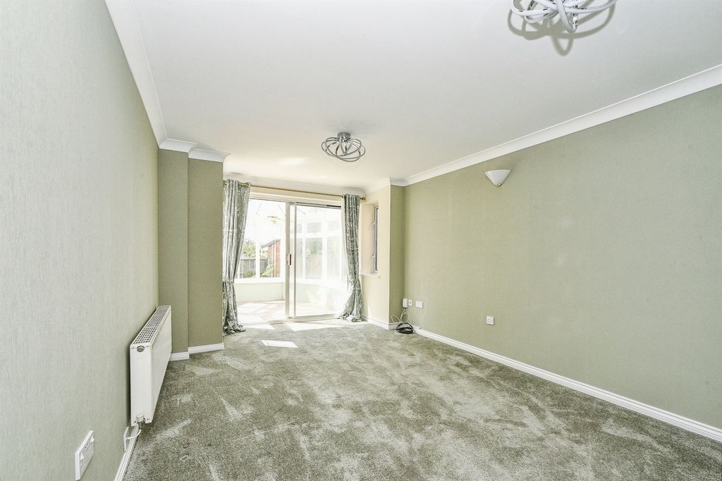 Property photo 3 of 21