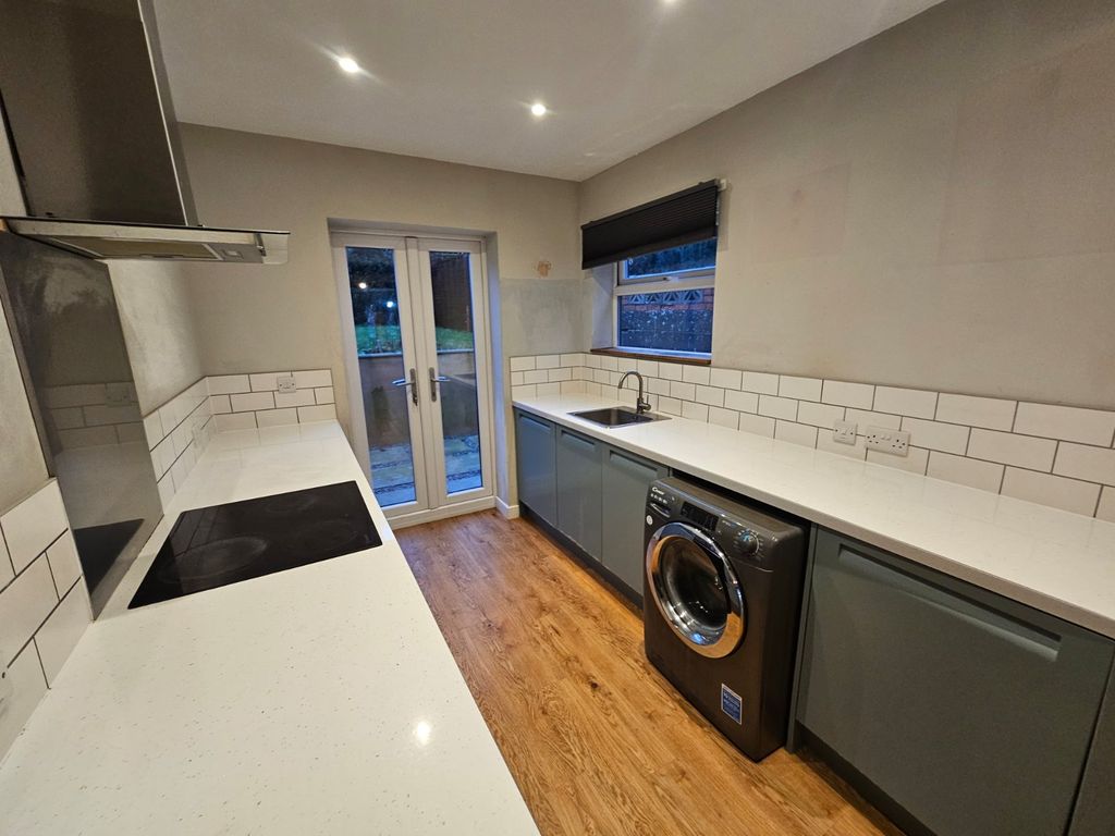 Property photo 2 of 10 Picture No. 16