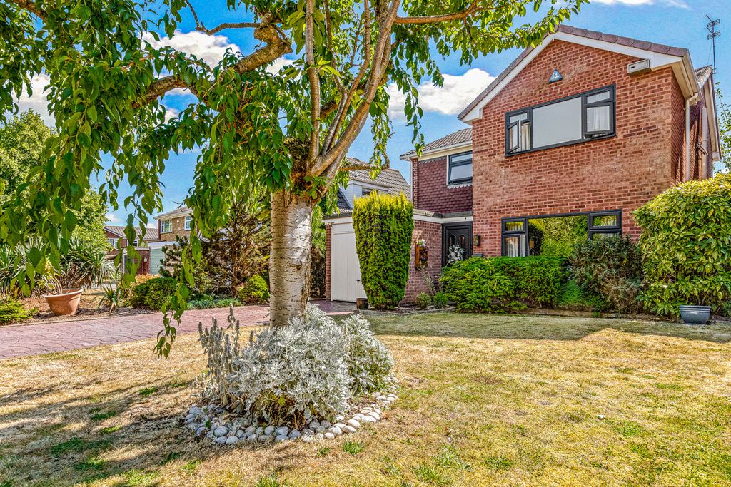 Property photo 1 of 33