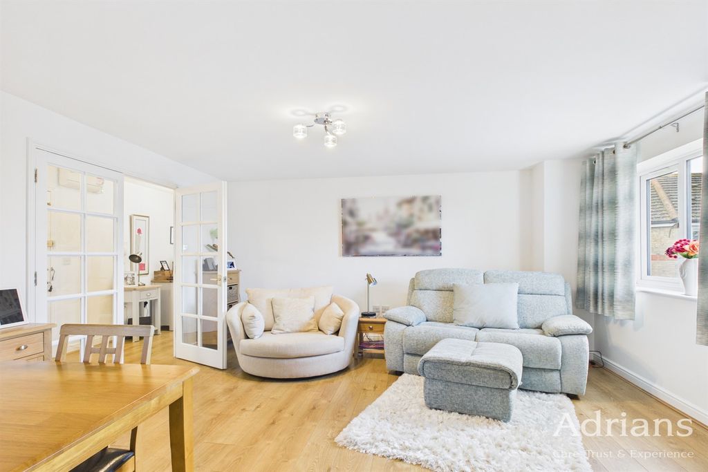 Property photo 1 of 16 (Main)