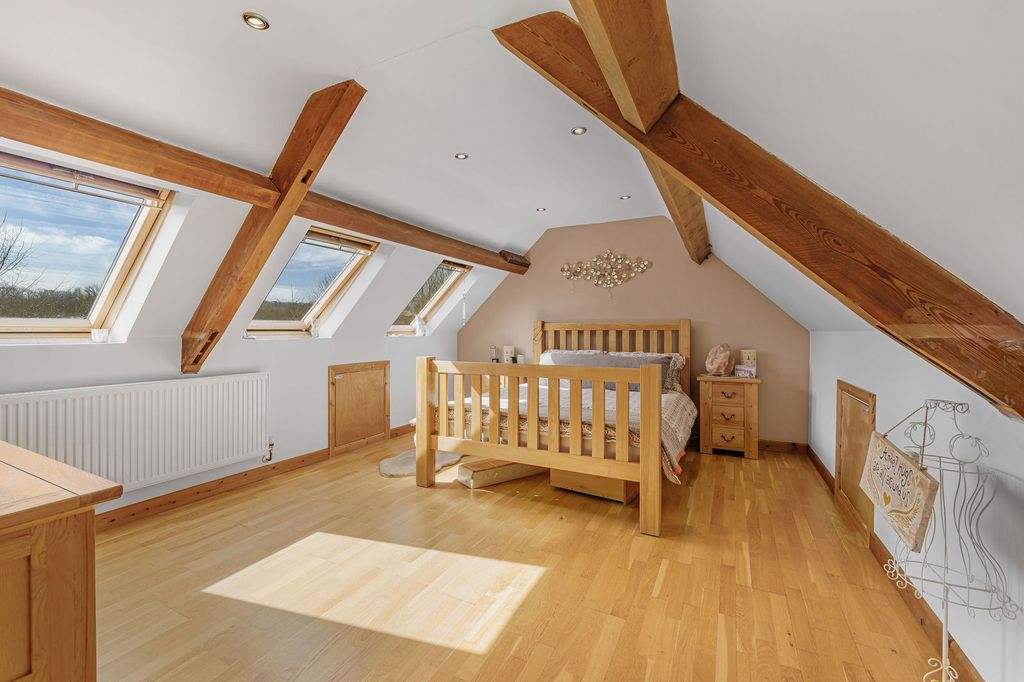 Property photo 2 of 57