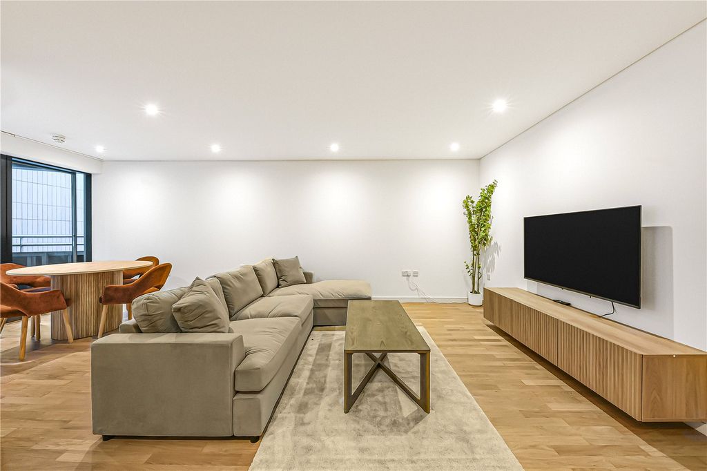 Property photo 2 of 17 Picture No. 06