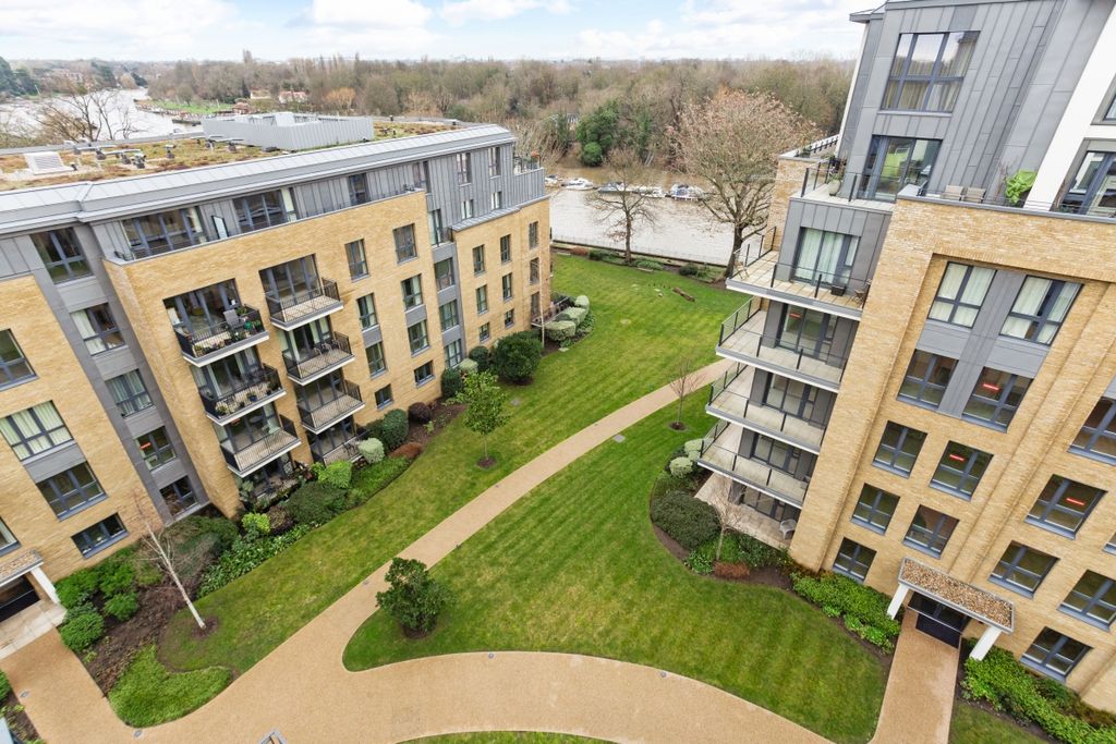 Property photo 3 of 3