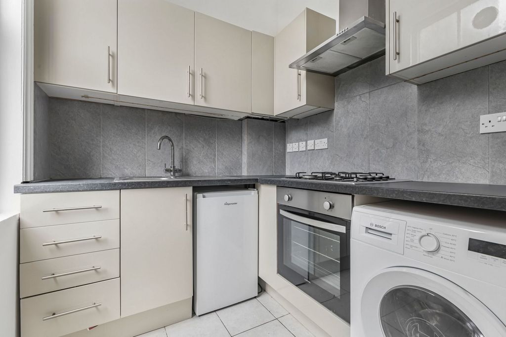 Property photo 3 of 6 Photo 3