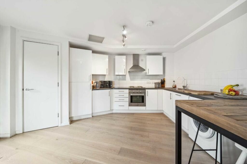 Property photo 2 of 7