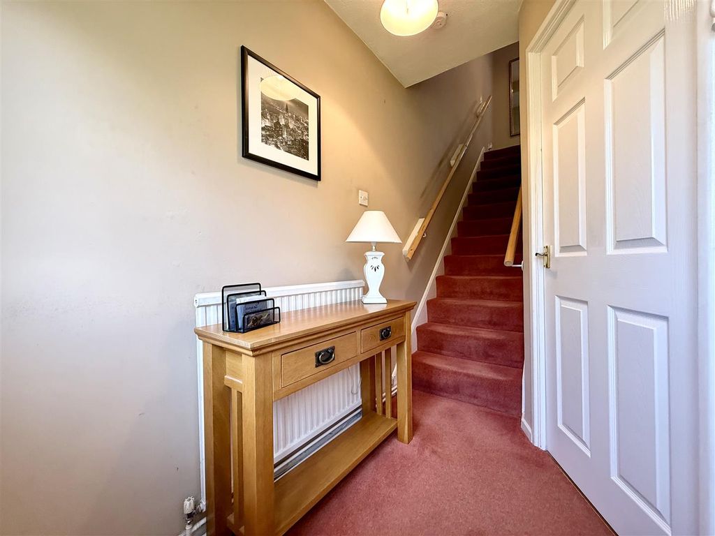 Property photo 2 of 20 2