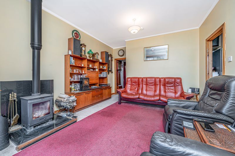 Property photo 3 of 29 Lounge