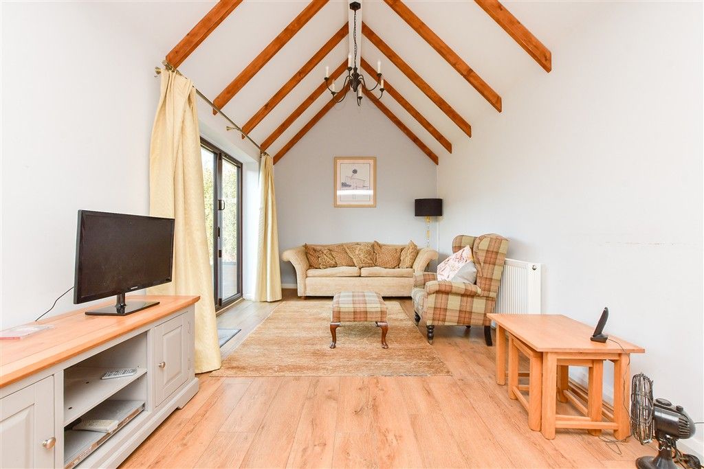 Property photo 3 of 11 Lounge/Diner