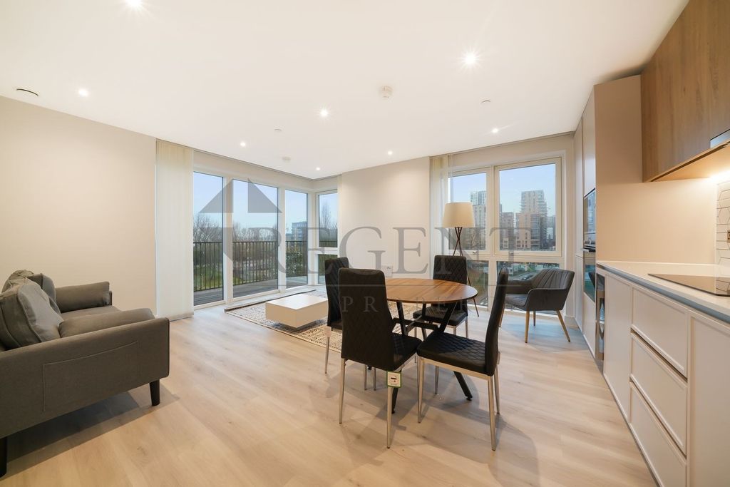 Property photo 1 of 17 (Main)