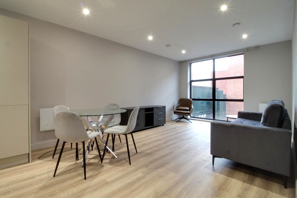 Property photo 1 of 17 Img_8570-Img_8572