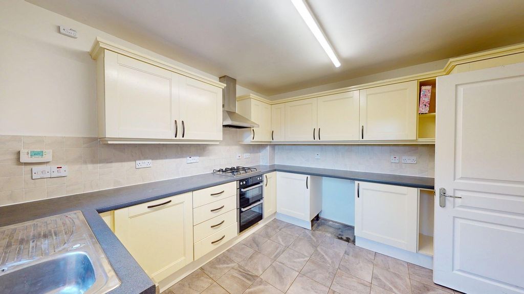 Property photo 3 of 15 24-Thistledown-01082026_122749.Jpg