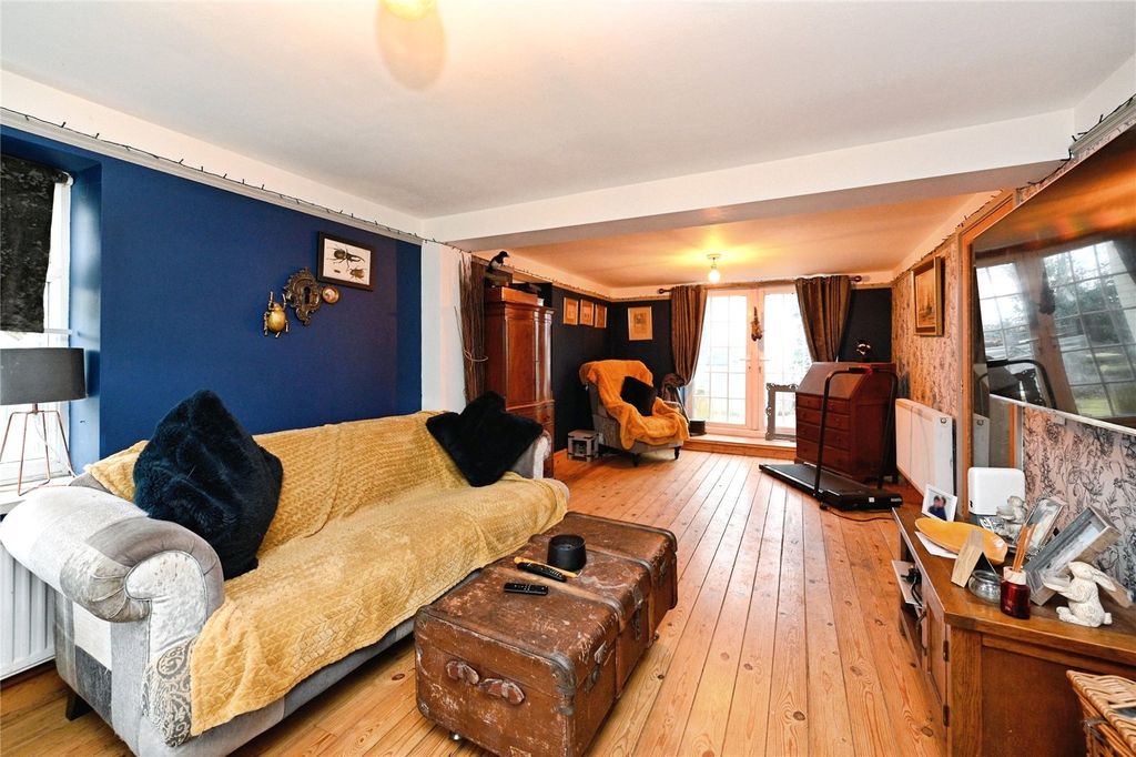 Property photo 2 of 23 Picture No. 01