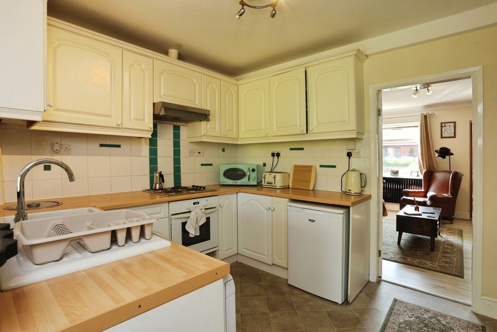 Property photo 2 of 17 Photo