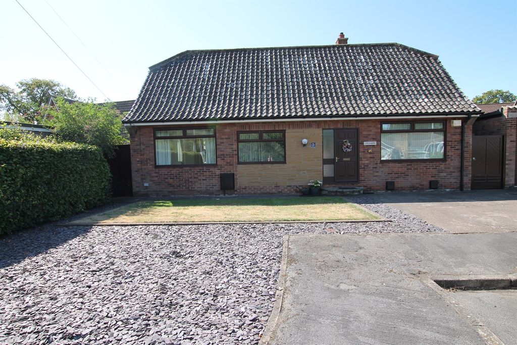 Property photo 1 of 17 (Main)