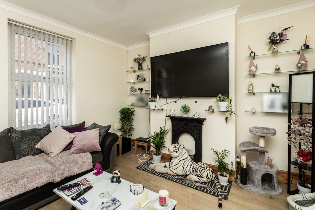 Property photo 2 of 30