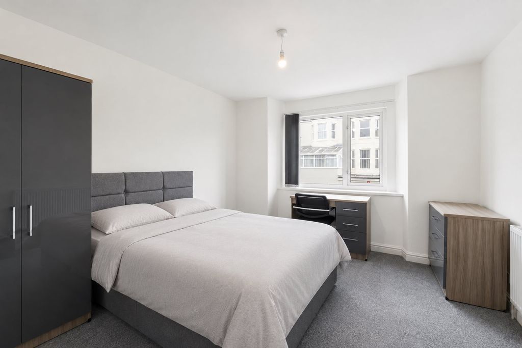 Property photo 1 of 6 1