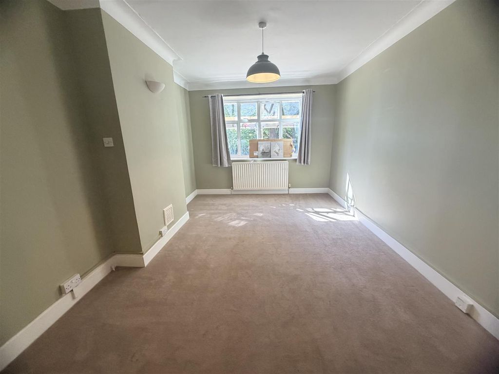 Property photo 2 of 9 Living Room