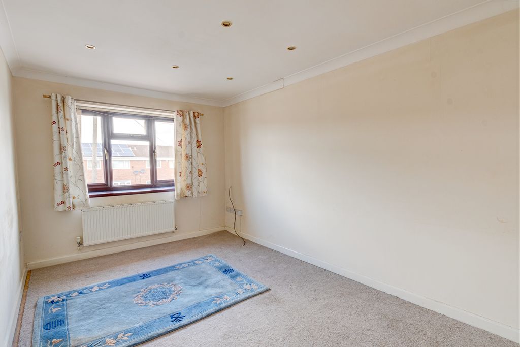 Property photo 3 of 7 Photo 12