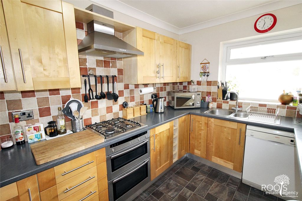 Property photo 2 of 13 Picture No. 08