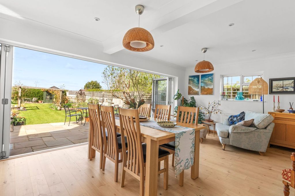 Property photo 3 of 21