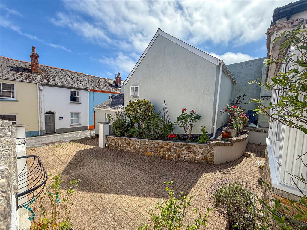 Property photo 2 of 29