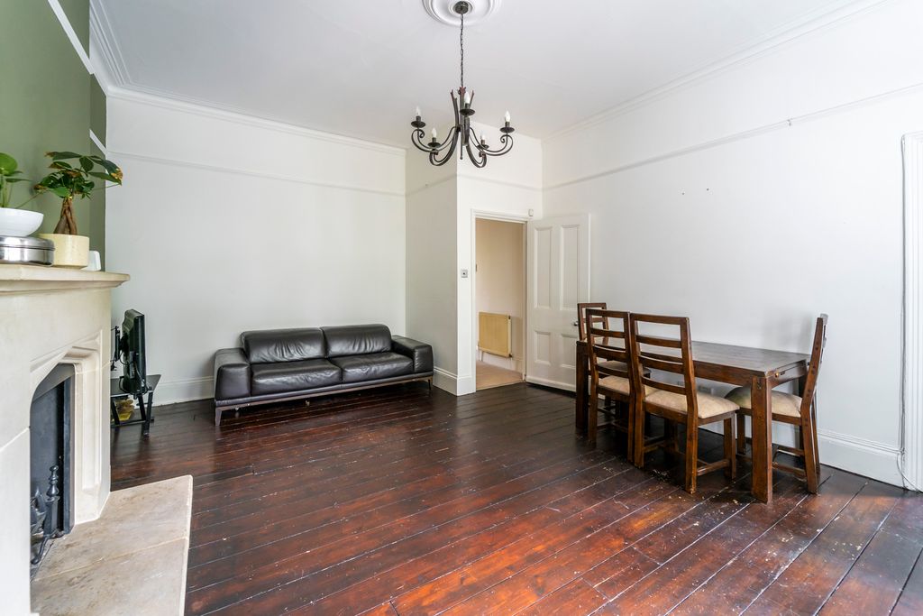 Property photo 2 of 11 Ndb06680