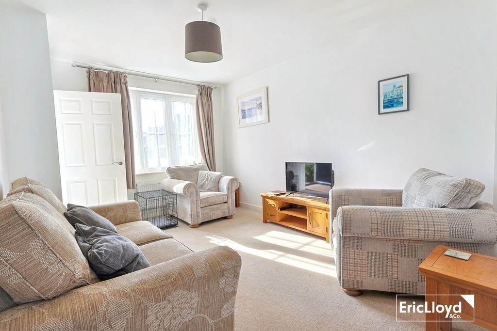 Property photo 2 of 19 Photo 14