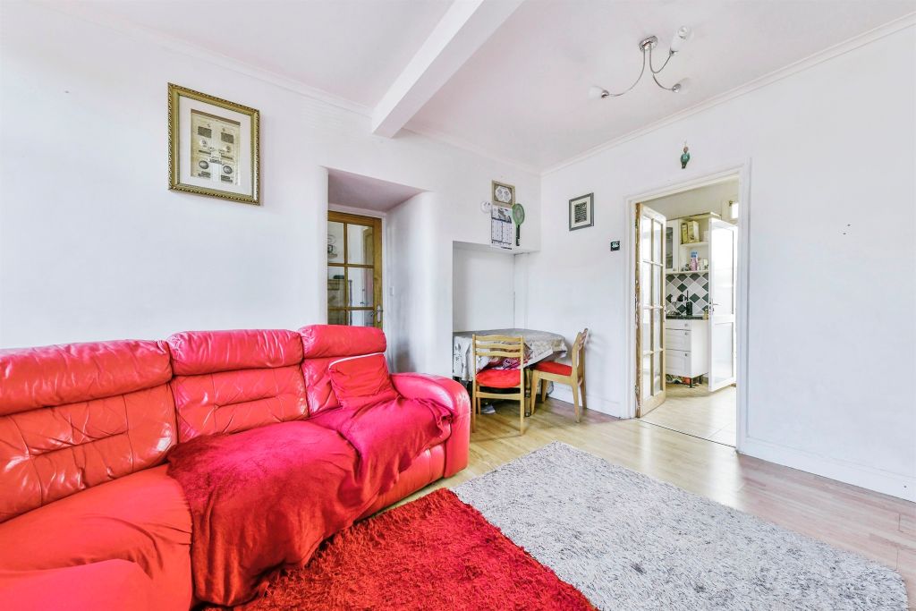 Property photo 3 of 17