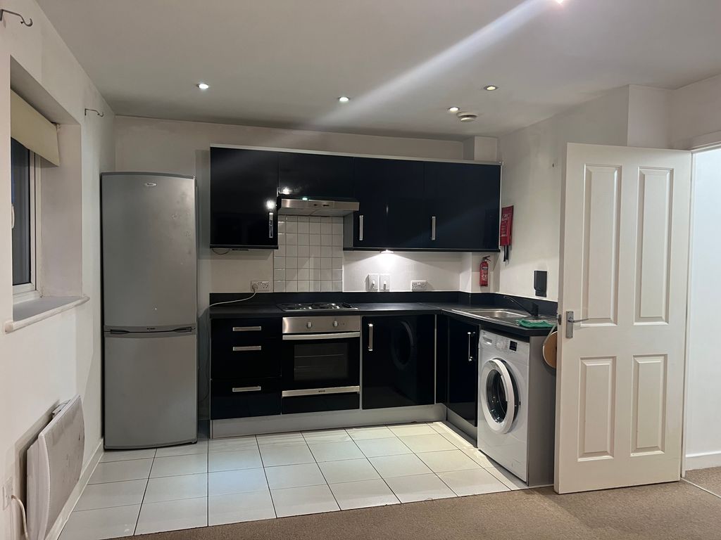 Property photo 2 of 5 Kitchen