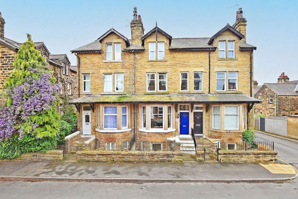 Property photo 1 of 27