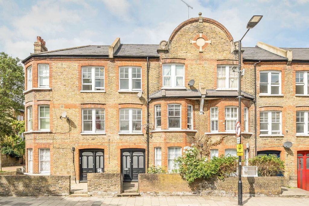 Property photo 1 of 7