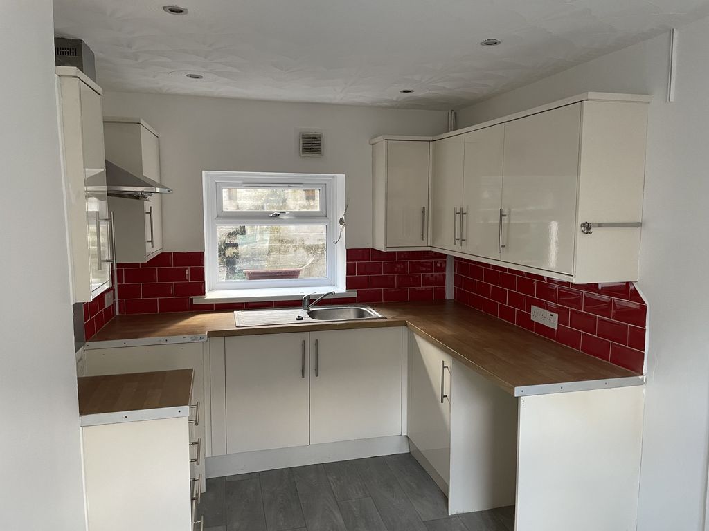 Property photo 2 of 13 Kitchen