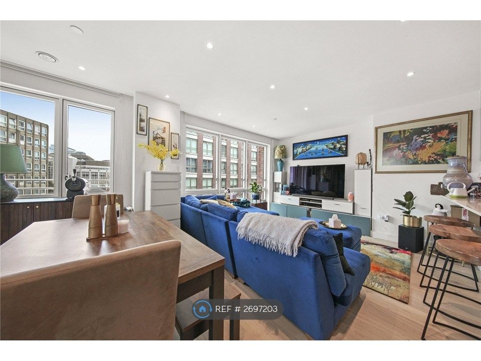 Property photo 1 of 18 Lounge