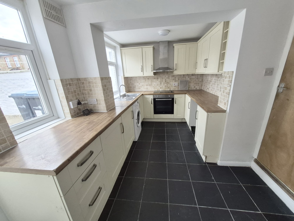 Property photo 2 of 12 549Ebb71-443A-427E-B151-77ee263A22Bd