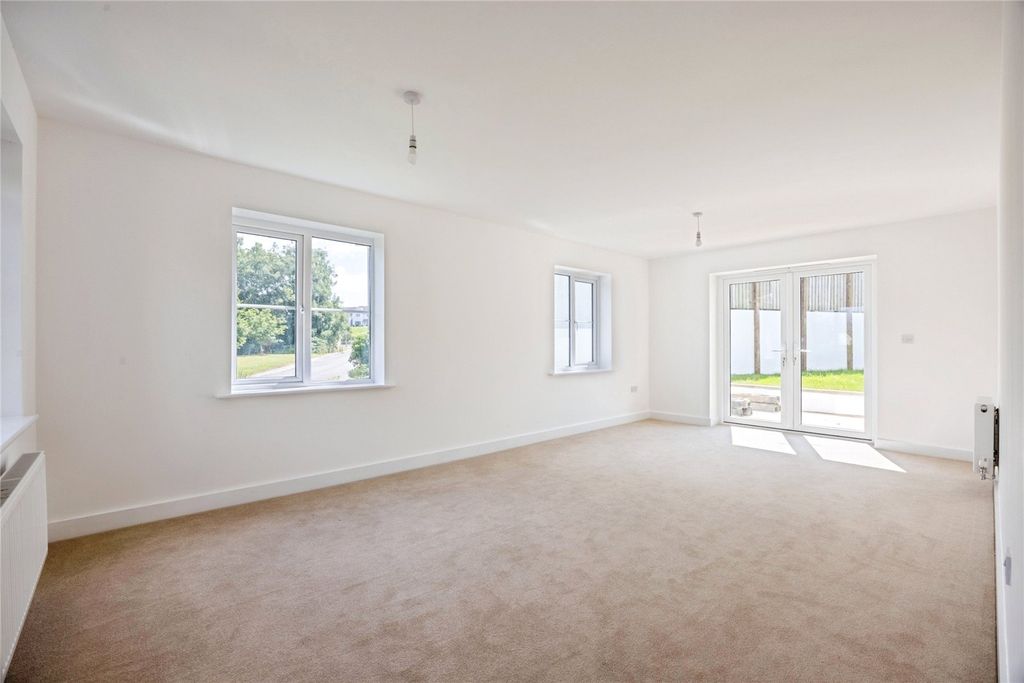 Property photo 2 of 17 Picture No. 22