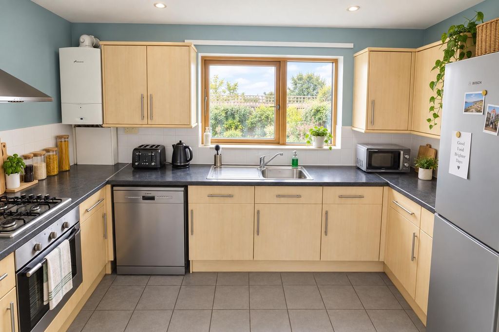 Property photo 2 of 12 Kitchen 1.Png