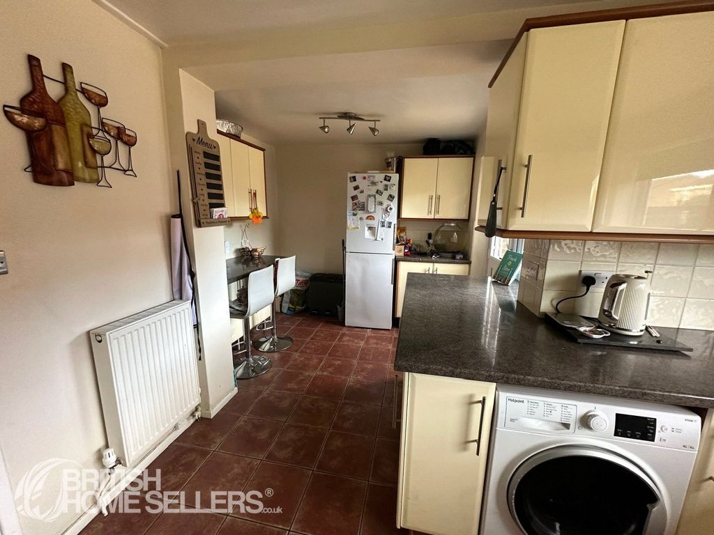 Property photo 2 of 20 Picture No. 32