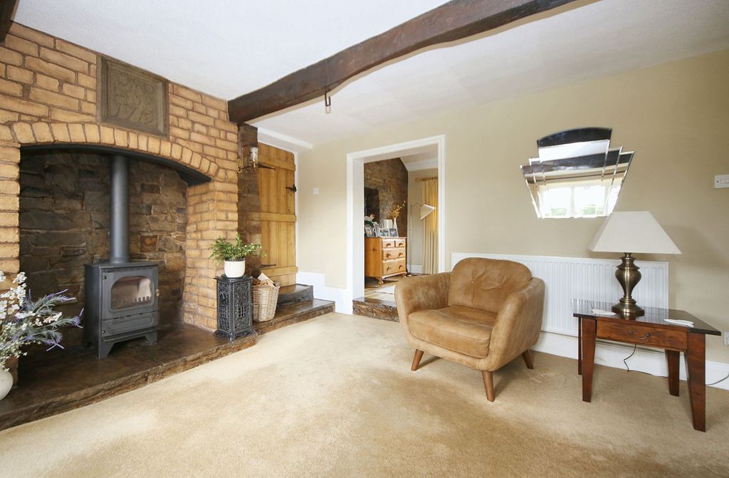 Property photo 3 of 27